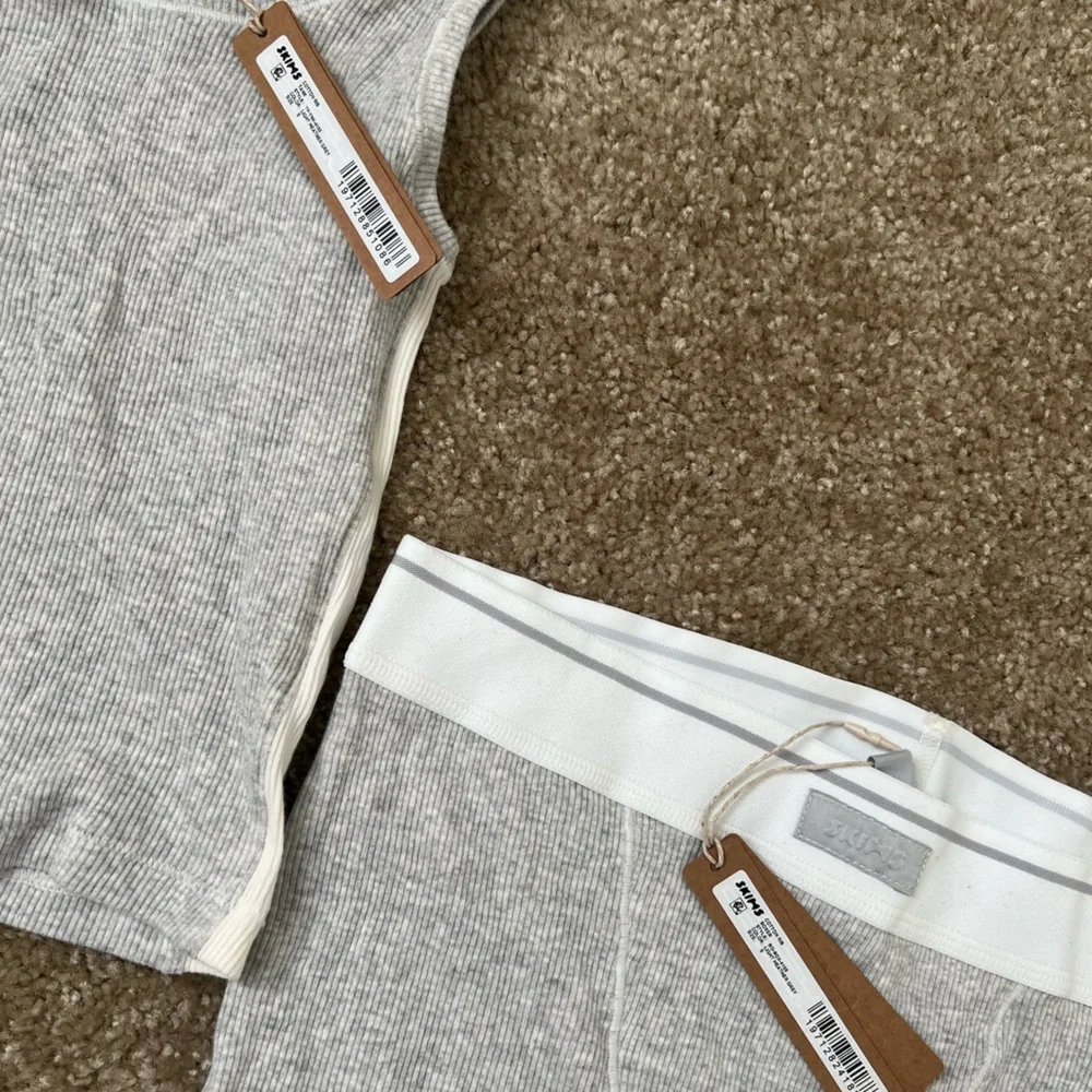 Skims Set | NWT - Picture 3 of 3